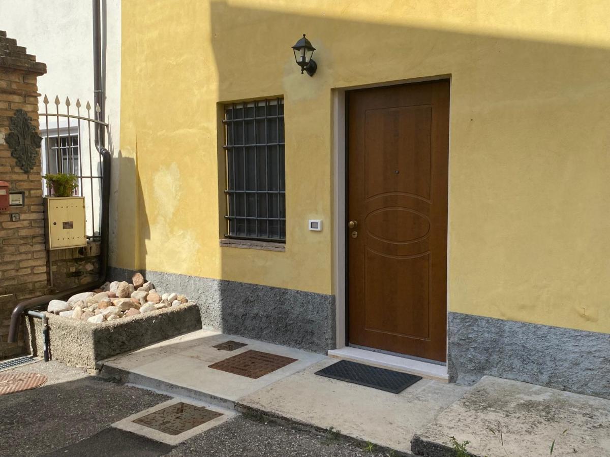 Appartamento B&B C'Era Una Volta Solferino Esterno foto